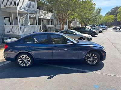 2016 BMW 3 Series - 320i xDrive Sedan 4D