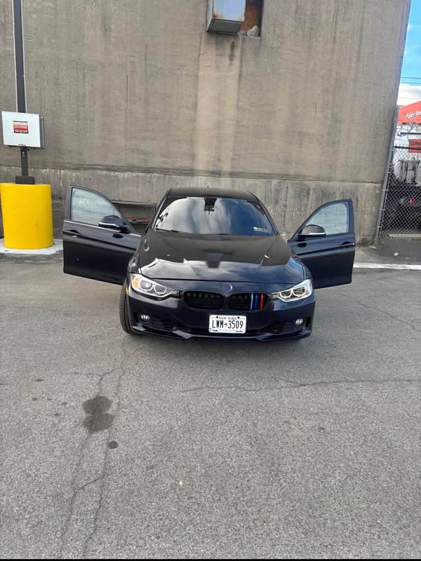 2014 BMW 3 Series - 328i Sedan 4D