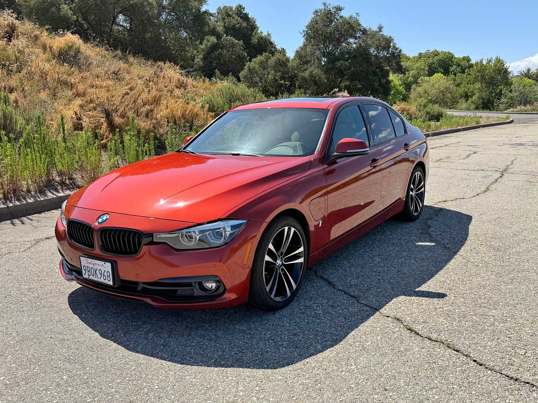 2018 BMW 3 Series - 330e iPerformance Sedan 4D