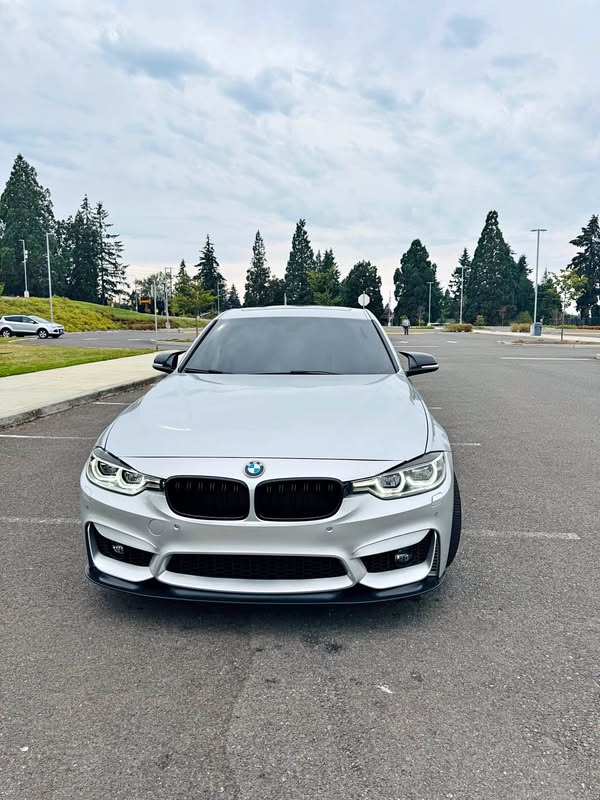 2016 BMW 3 Series - 328i xDrive Sedan 4D