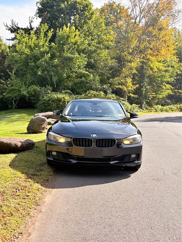 2013 BMW 3 Series - 320i xDrive Sedan 4D