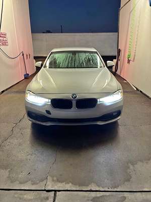 2018 BMW 3 Series - 320i Sedan 4D