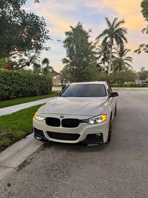 2016 BMW 3 Series - 320i Sedan 4D