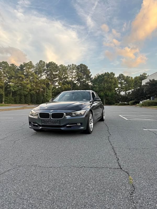 2015 BMW 3 Series - 318i Sedan 4D