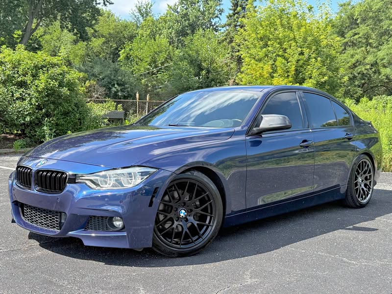 2018 BMW 3 Series - 330i xDrive Sedan 4D