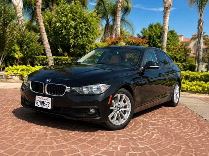 2016 BMW 3 Series - 320i Sedan 4D