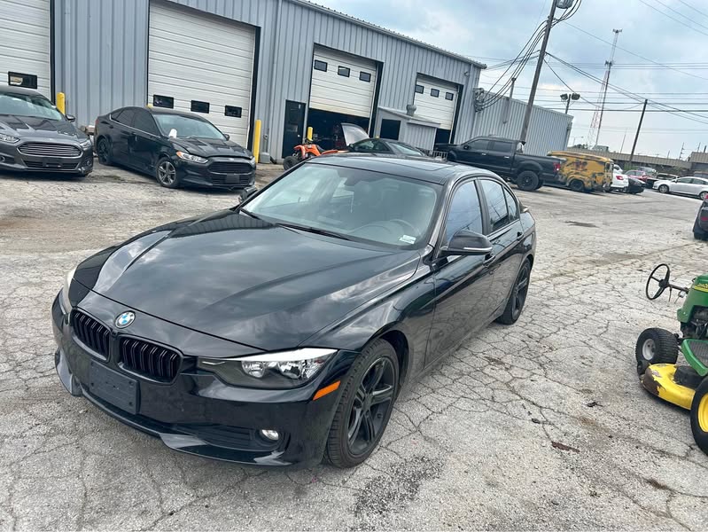 2014 BMW 3 Series - 320i xDrive Sedan 4D