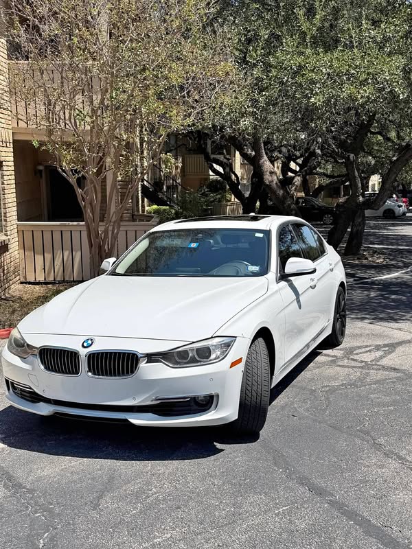 2013 BMW 3 Series - 328i Sedan 4D