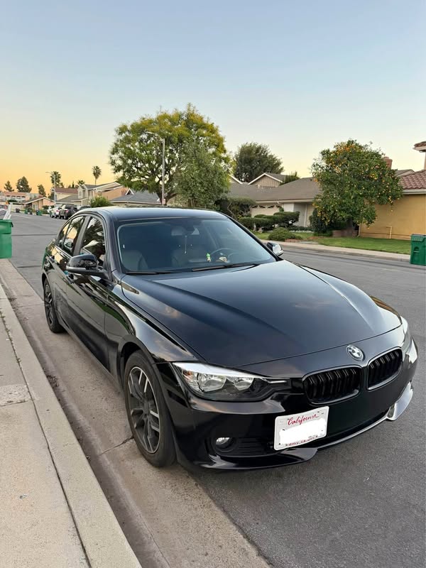 2016 BMW 3 Series - 320i Sedan 4D