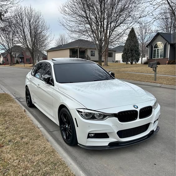 2017 BMW 3 Series - 340i xDrive Sedan 4D