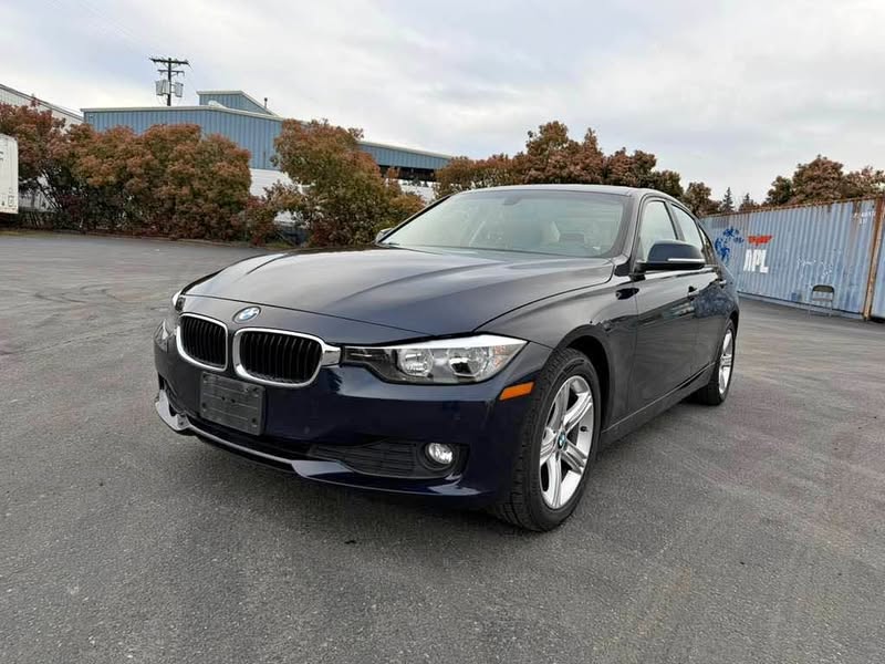 2014 BMW 3 Series - 320i xDrive Sedan 4D