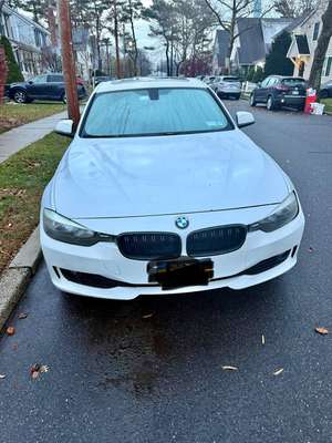 2013 BMW 3 Series - 320i Sedan 4D