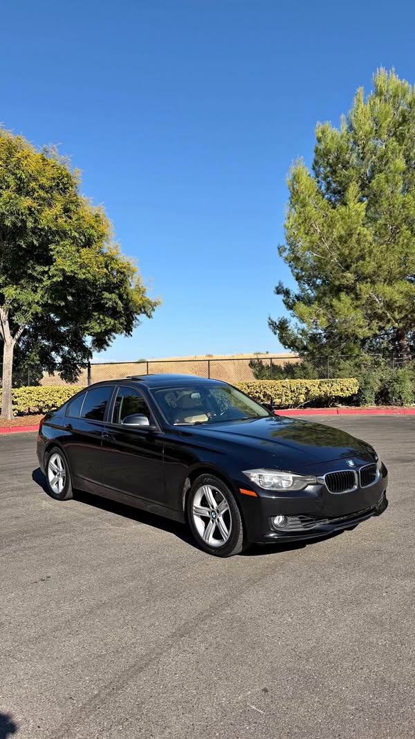 2013 BMW 3 Series - 328i Sedan 4D