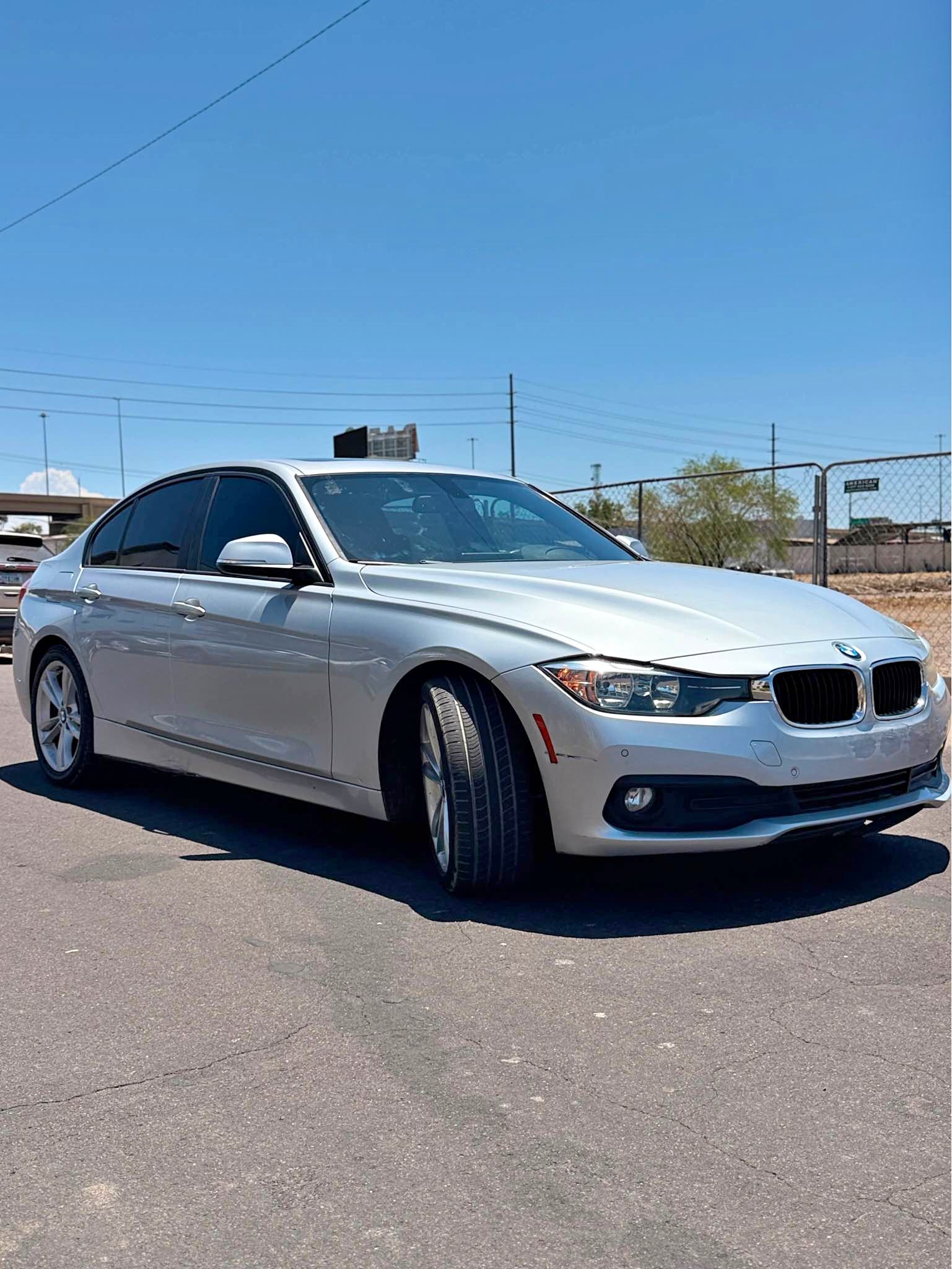 2016 BMW 3 Series - 320i Sedan 4D