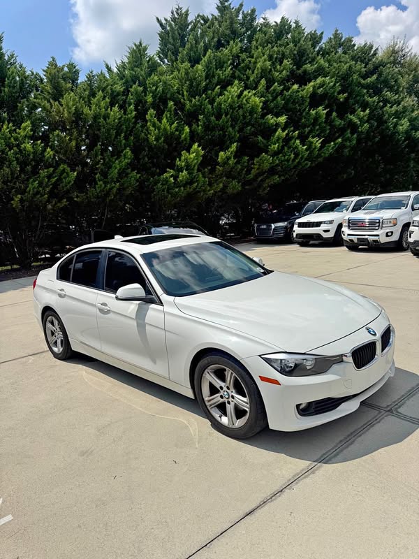 2013 BMW 3 Series - 320i Sedan 4D