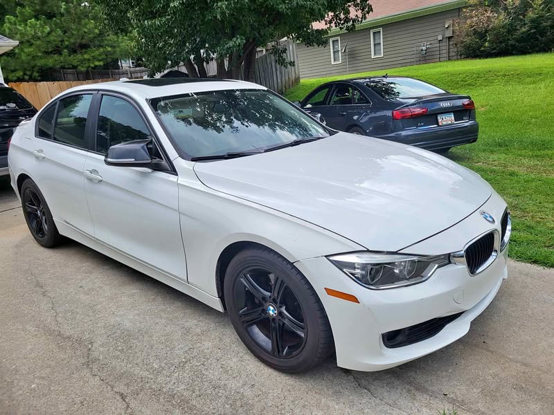 2013 BMW 3 Series - 320i Sedan 4D