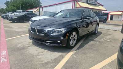 2017 BMW 3 Series - 330i xDrive Sedan 4D