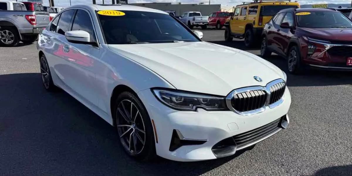 2019 BMW 3 Series - 330i xDrive Sedan 4D