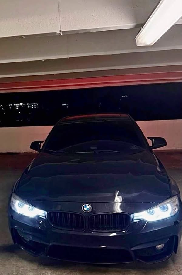 2017 BMW 3 Series - 320i Sedan 4D