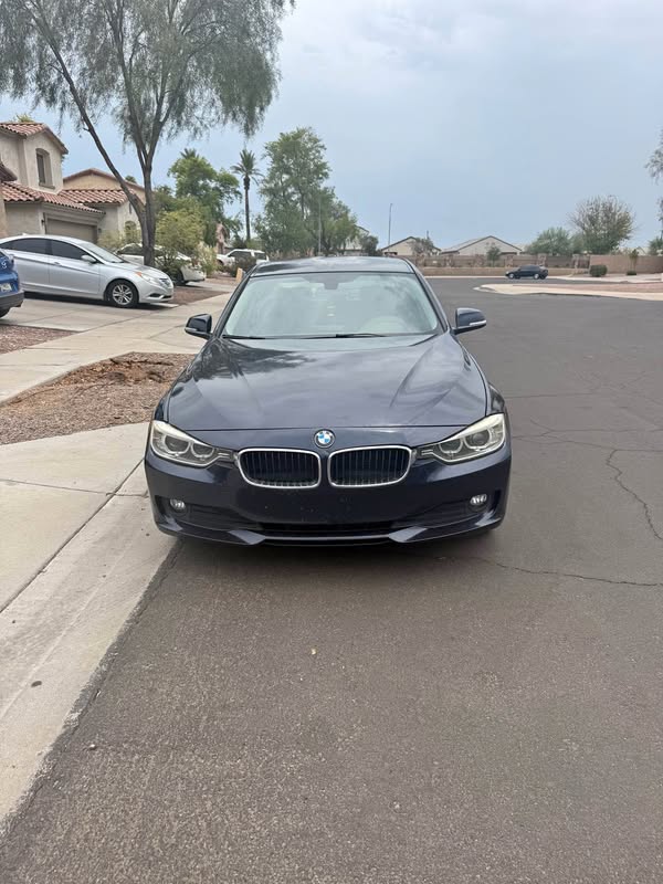 2015 BMW 3 Series - 320i Sedan 4D