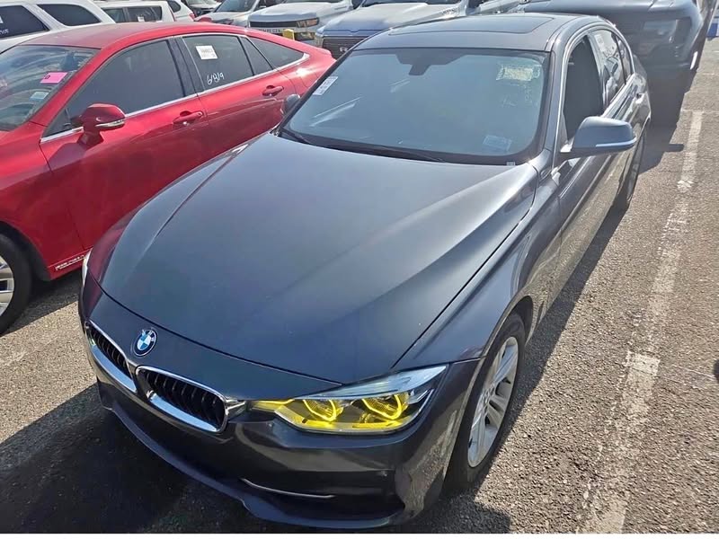 2018 BMW 3 Series - 330i Sedan 4D