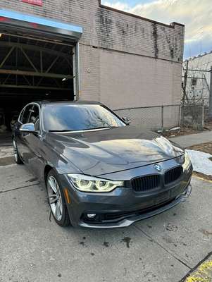 2018 BMW 3 Series - 330i xDrive Sedan 4D