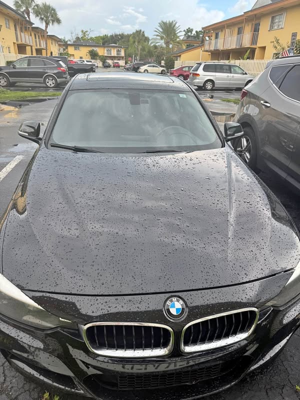 2014 BMW 3 Series - 320i Sedan 4D