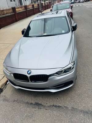 2017 BMW 3 Series - 330i xDrive Sedan 4D