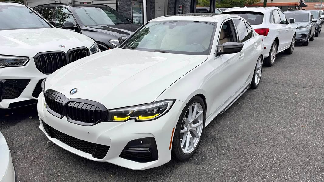 2019 BMW 3 Series - 330i xDrive Sedan 4D