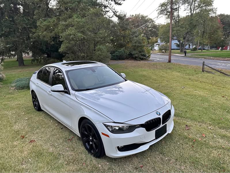 2013 BMW 3 Series - 320i xDrive Sedan 4D