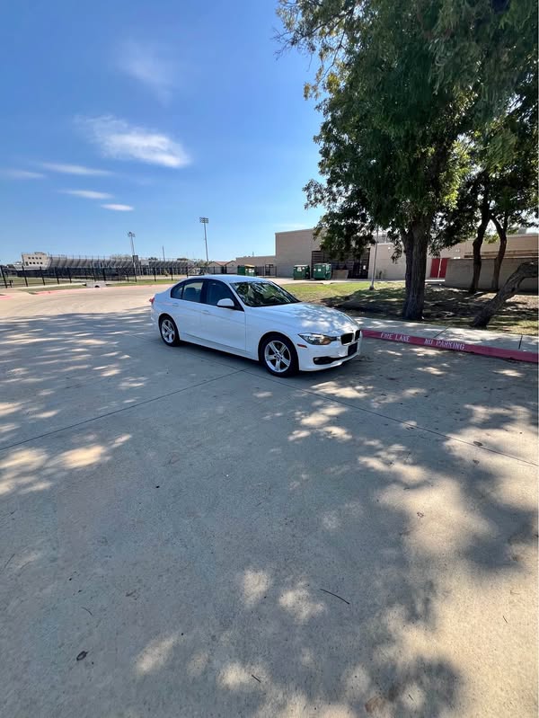2015 BMW 3 Series - 320i Sedan 4D