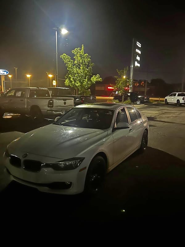 2013 BMW 3 Series - 328i xDrive Sedan 4D