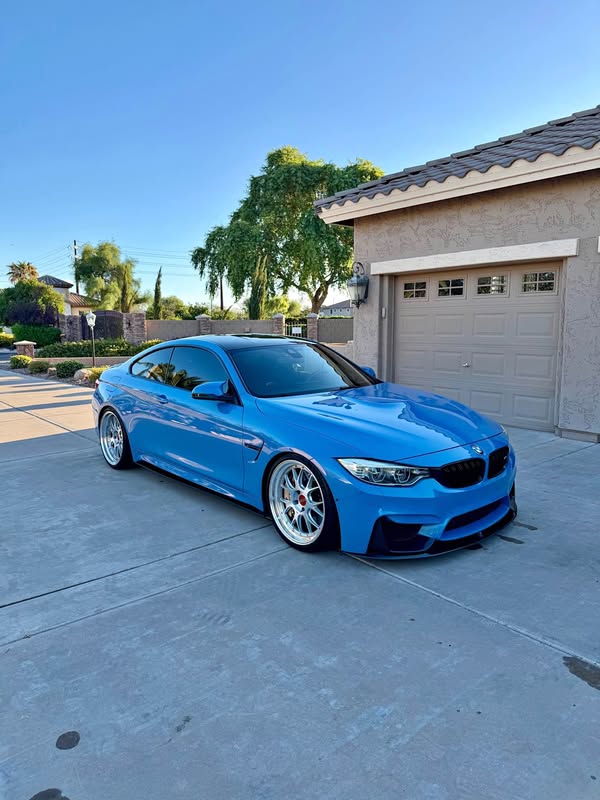 2017 BMW M4 - M4