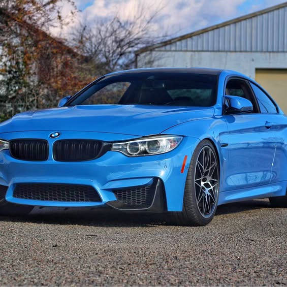 2016 BMW M4 - CSL Coupe 2D