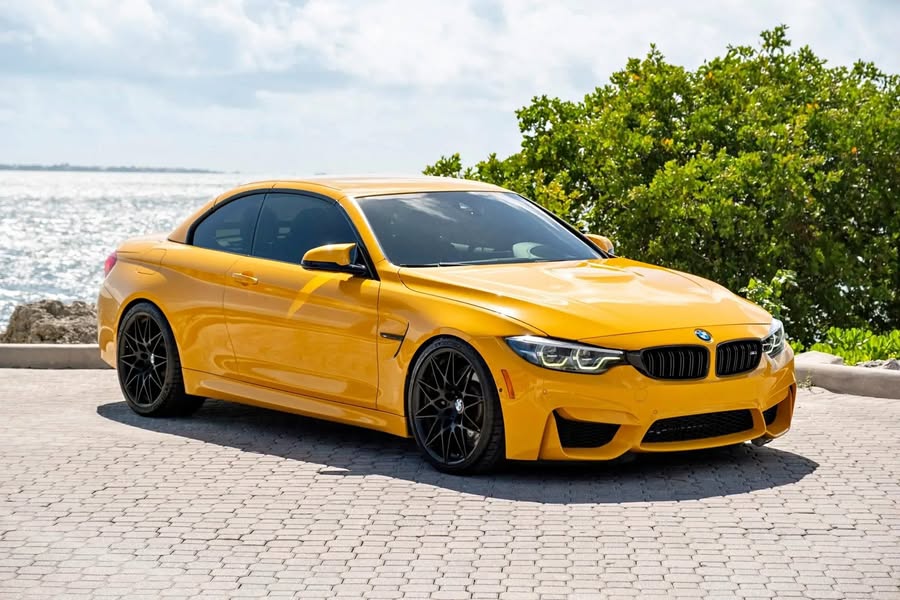 2019 BMW  M4 Convertible 30 Jahre Edition