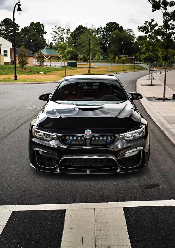 2018 BMW M4 - M4