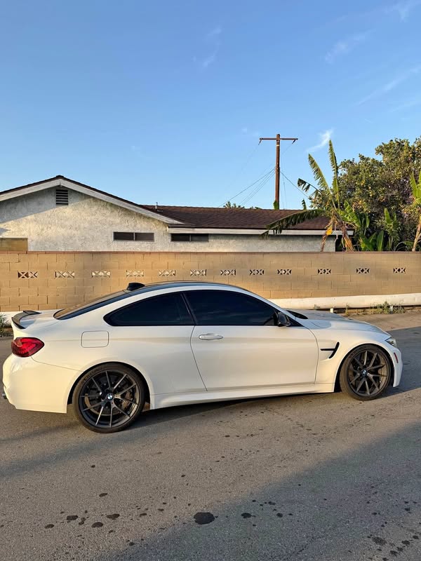 2020 BMW M4 - CS Coupe 2D