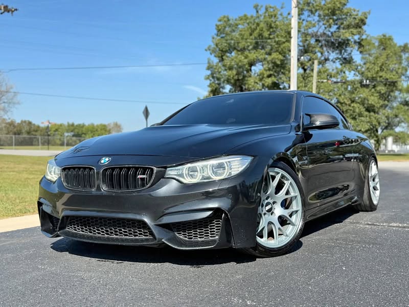 2016 BMW m4 base convertible - great condition, clean title