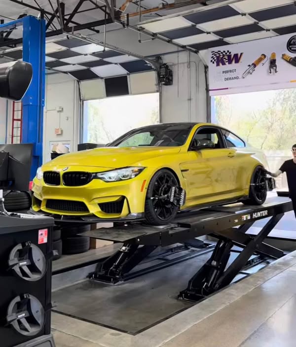 2018 BMW M4 - M4