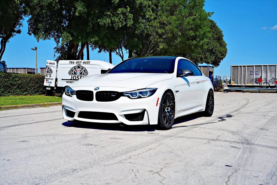 2018 BMW M4 - M4
