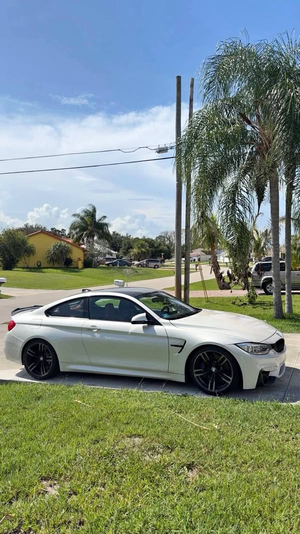 2015 BMW M4 - Competition Coupe 2D