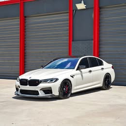 2023 BMW M5 AWD\/4WD