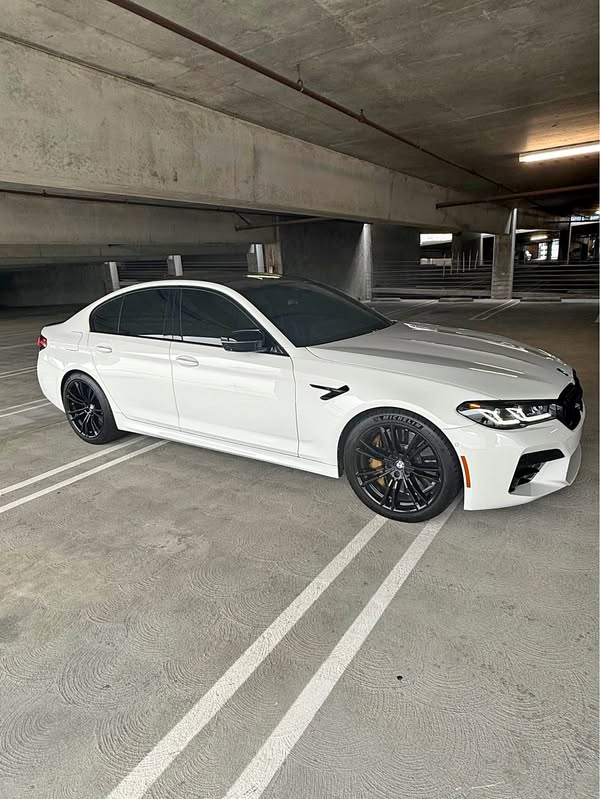 2023 BMW M5 - Sedan 4D