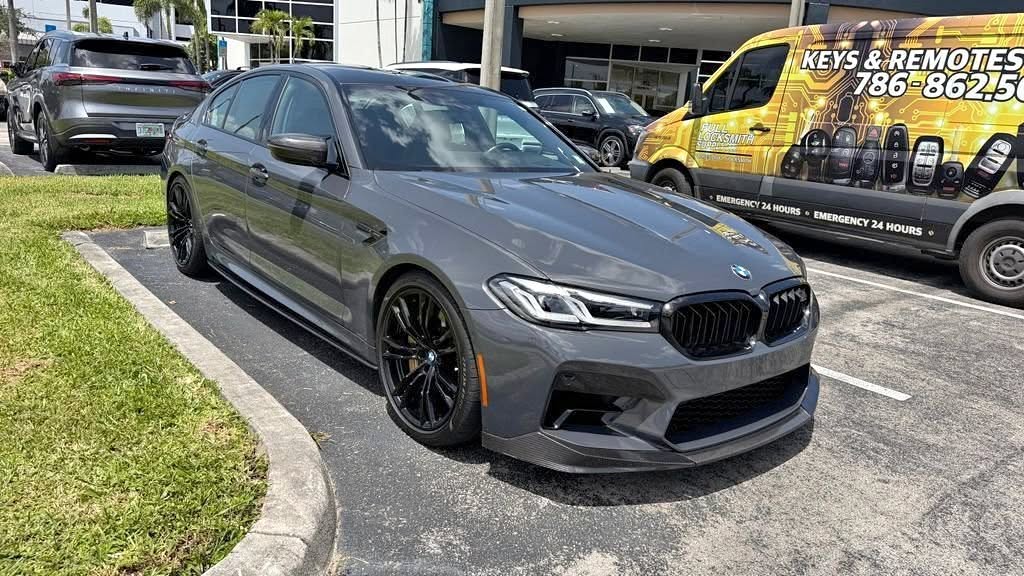 2022 BMW M5