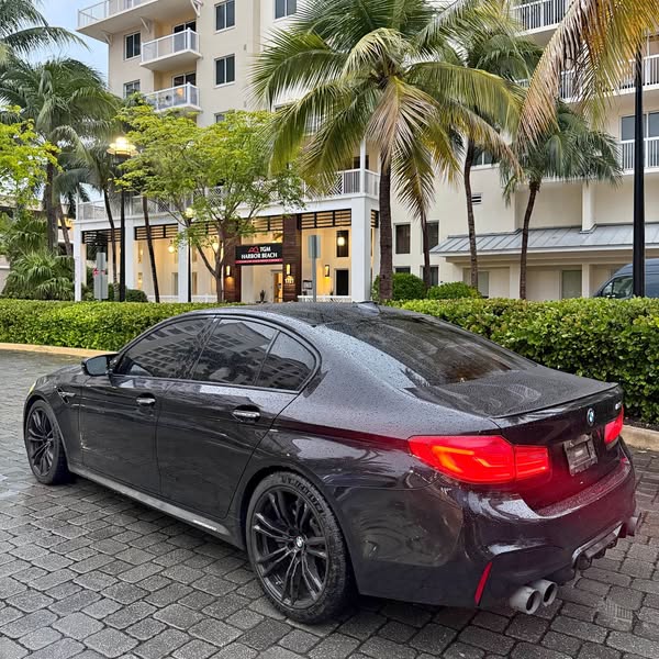 2018 BMW M5 - Sedan 4D