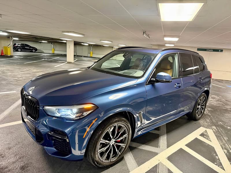 2023 BMW M5 - Sedan 4D
