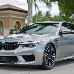 2019 BMW  M5