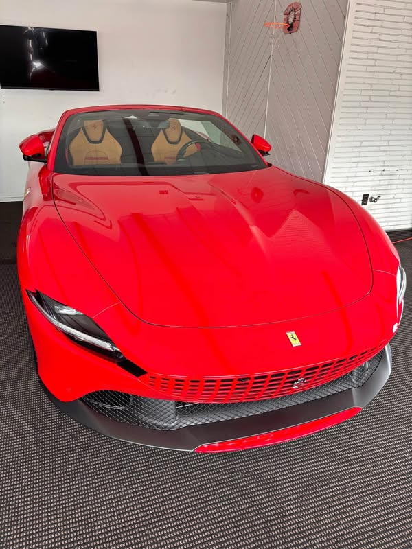 2025 Ferrari roma spider