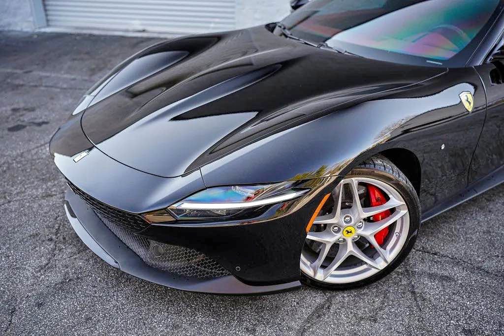 2023 Ferrari Roma - Base