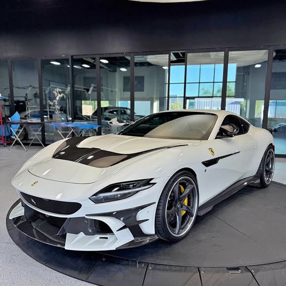 2022 Ferrari Roma - Coupe 2D